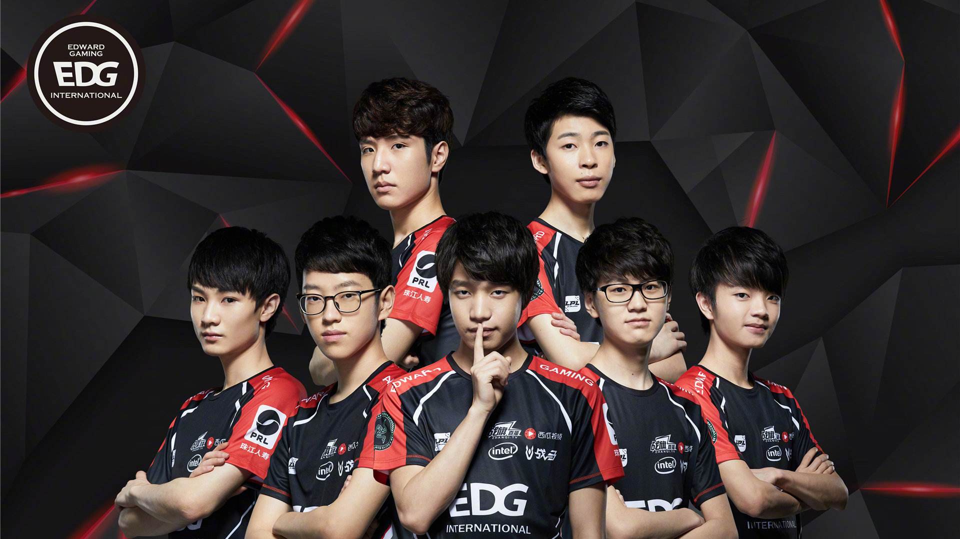 首次加冕F 首次加冕F