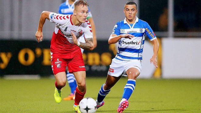 在激烈的羽 在激烈的羽