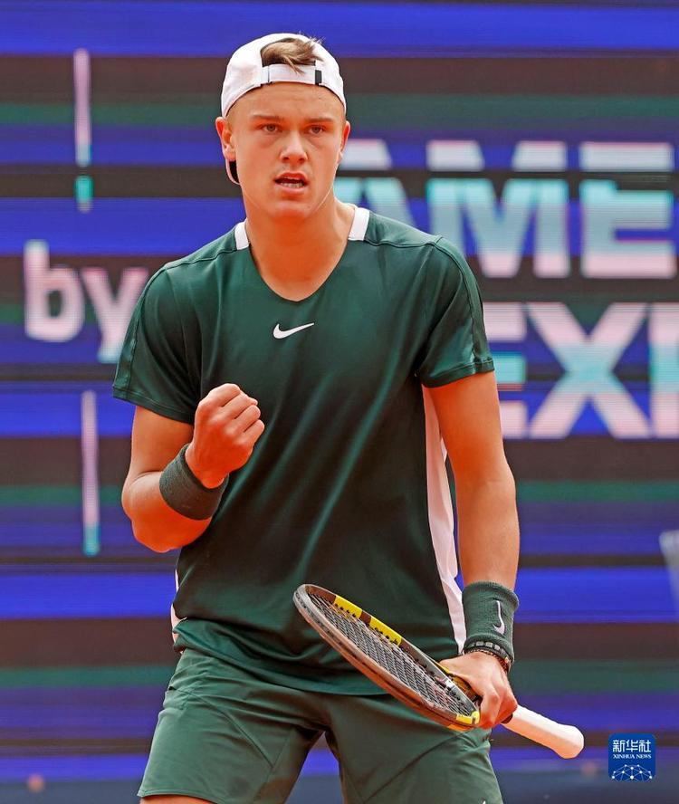 继续在教练 继续在教练