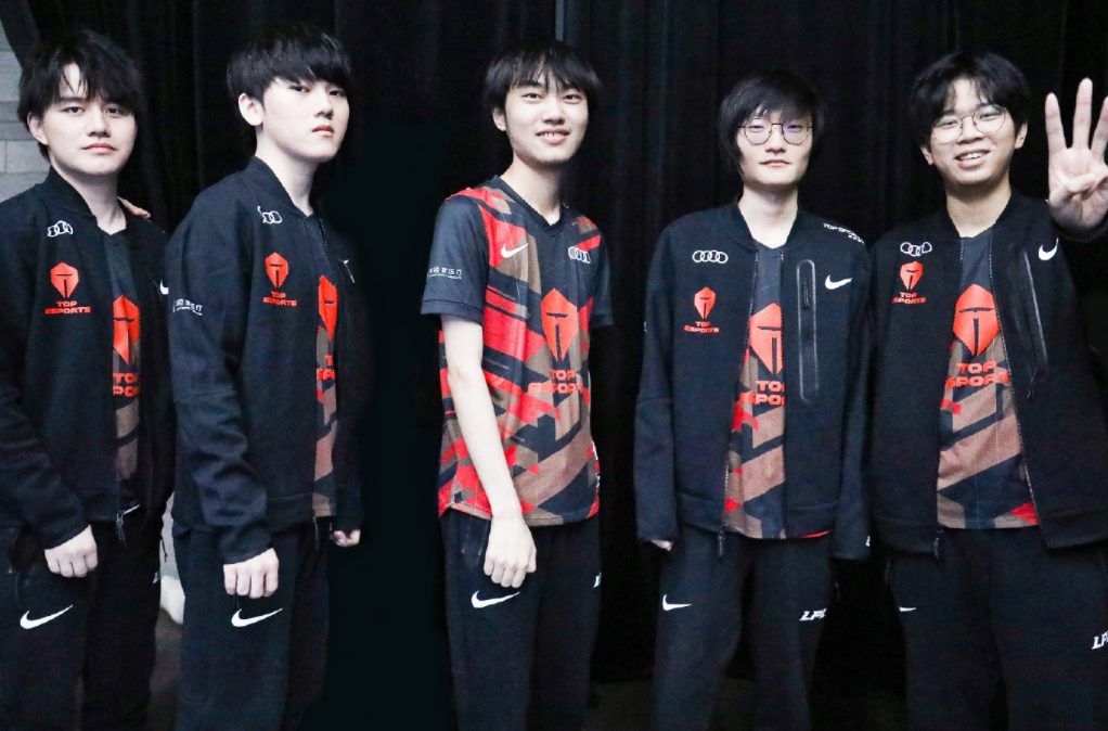 这名年轻的 这名年轻的