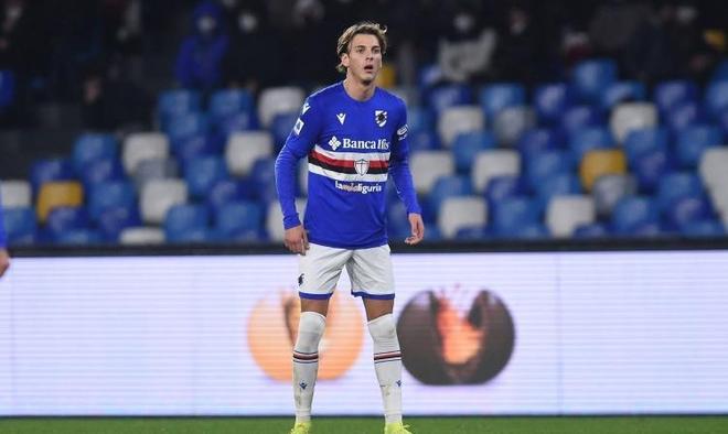 钟屡次以假 钟屡次以假