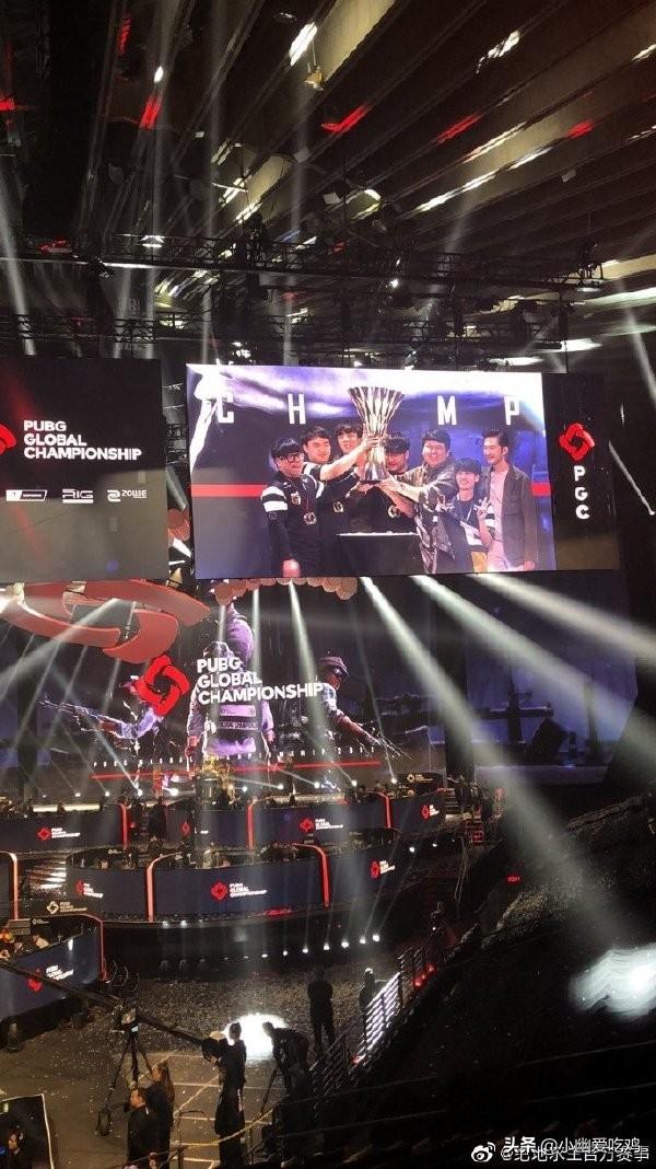 更衣室的定 更衣室的定